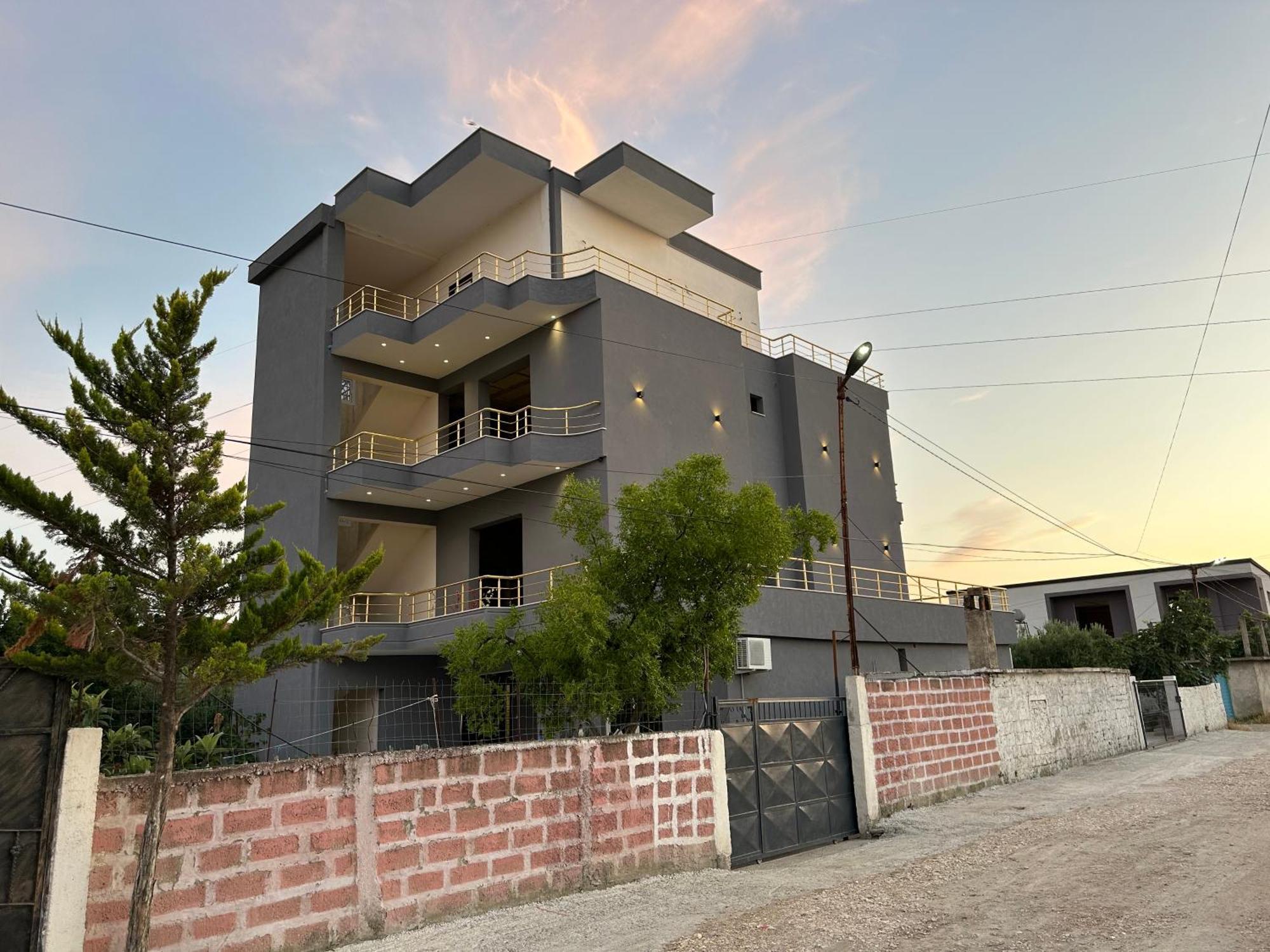 Mico's Vlorë